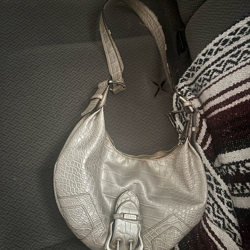 Vintage Guess Silver Shoulder Bag with Glossy Finish